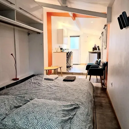 Apartment Petit Avec Terrasse *