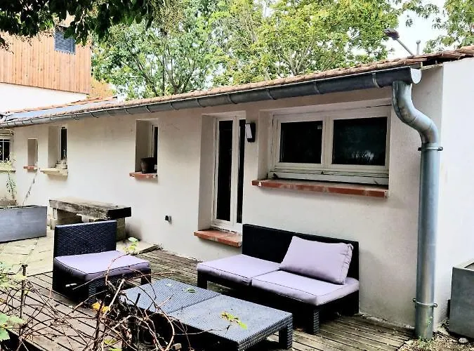 Petit Avec Terrasse Апартаменты *